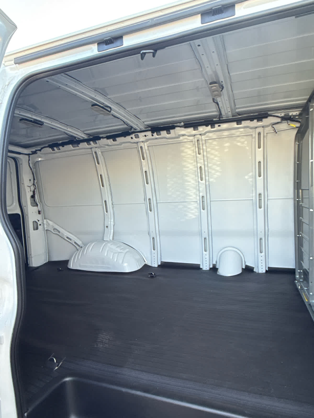 2025 GMC Savana Cargo 2500 Work Van