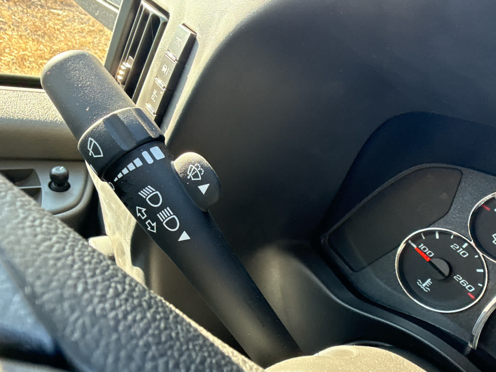 2025 GMC Savana Cargo 2500 Work Van