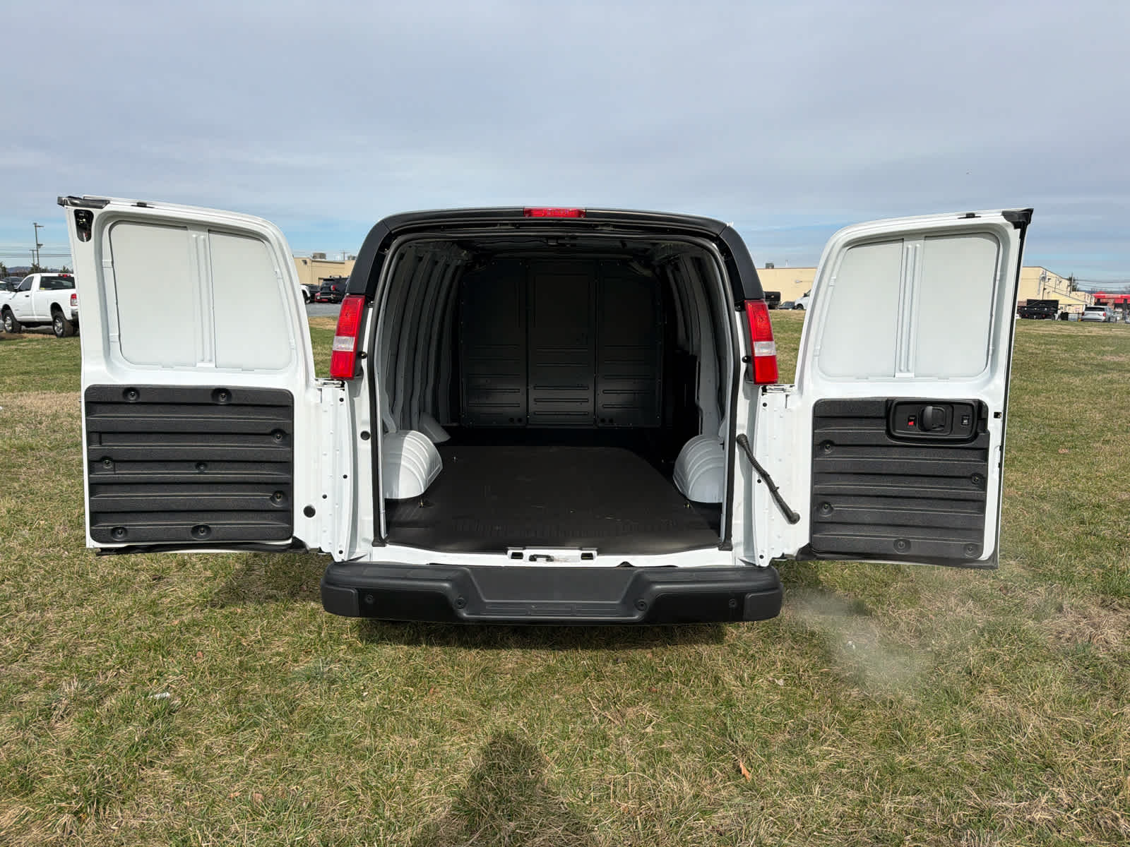 2025 GMC Savana Cargo Work Van