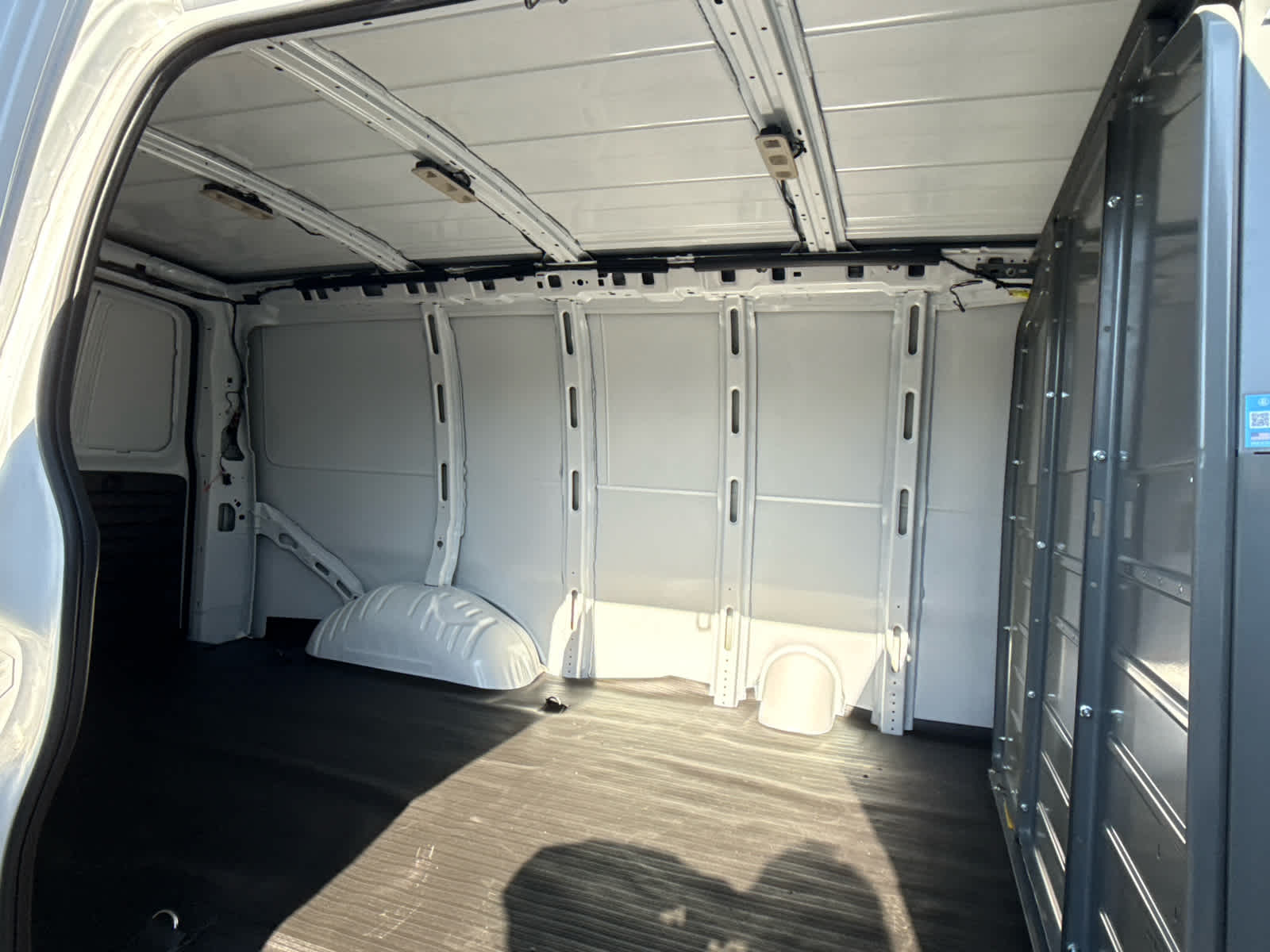 2025 GMC Savana Cargo 2500 Work Van