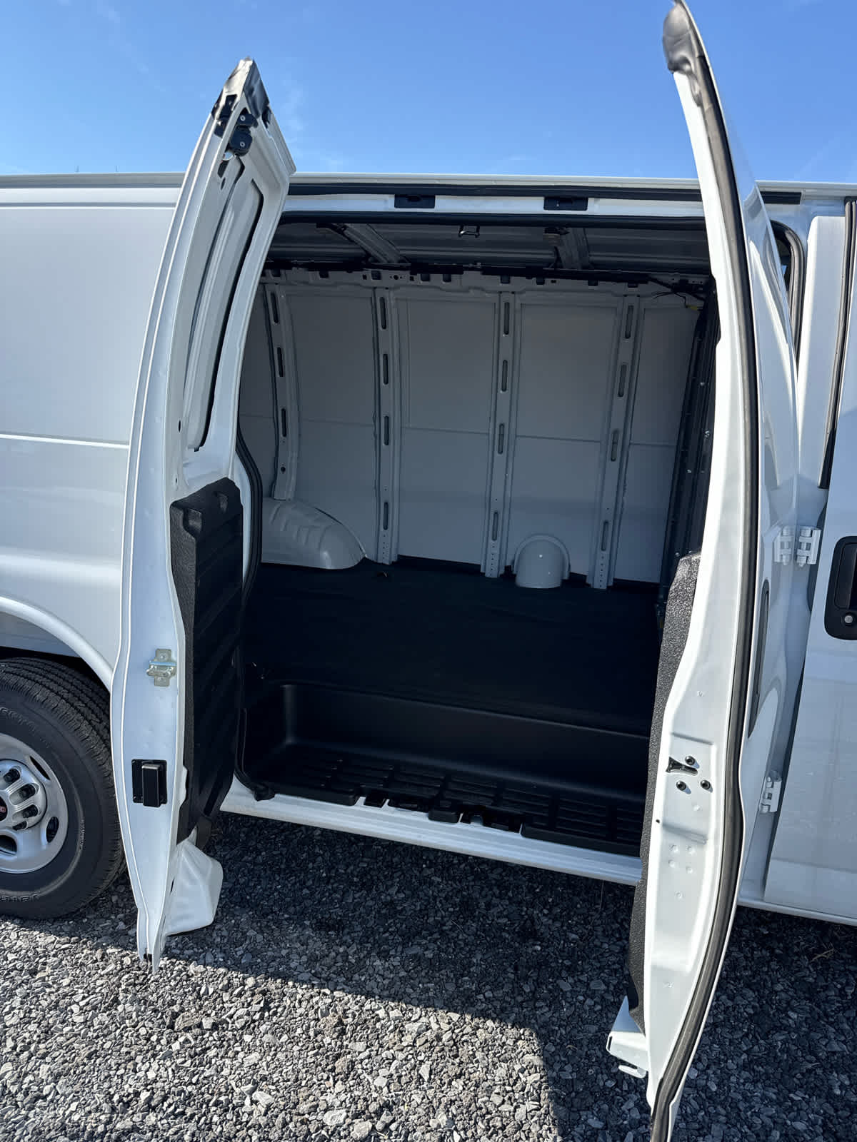 2025 GMC Savana Cargo 2500 Work Van