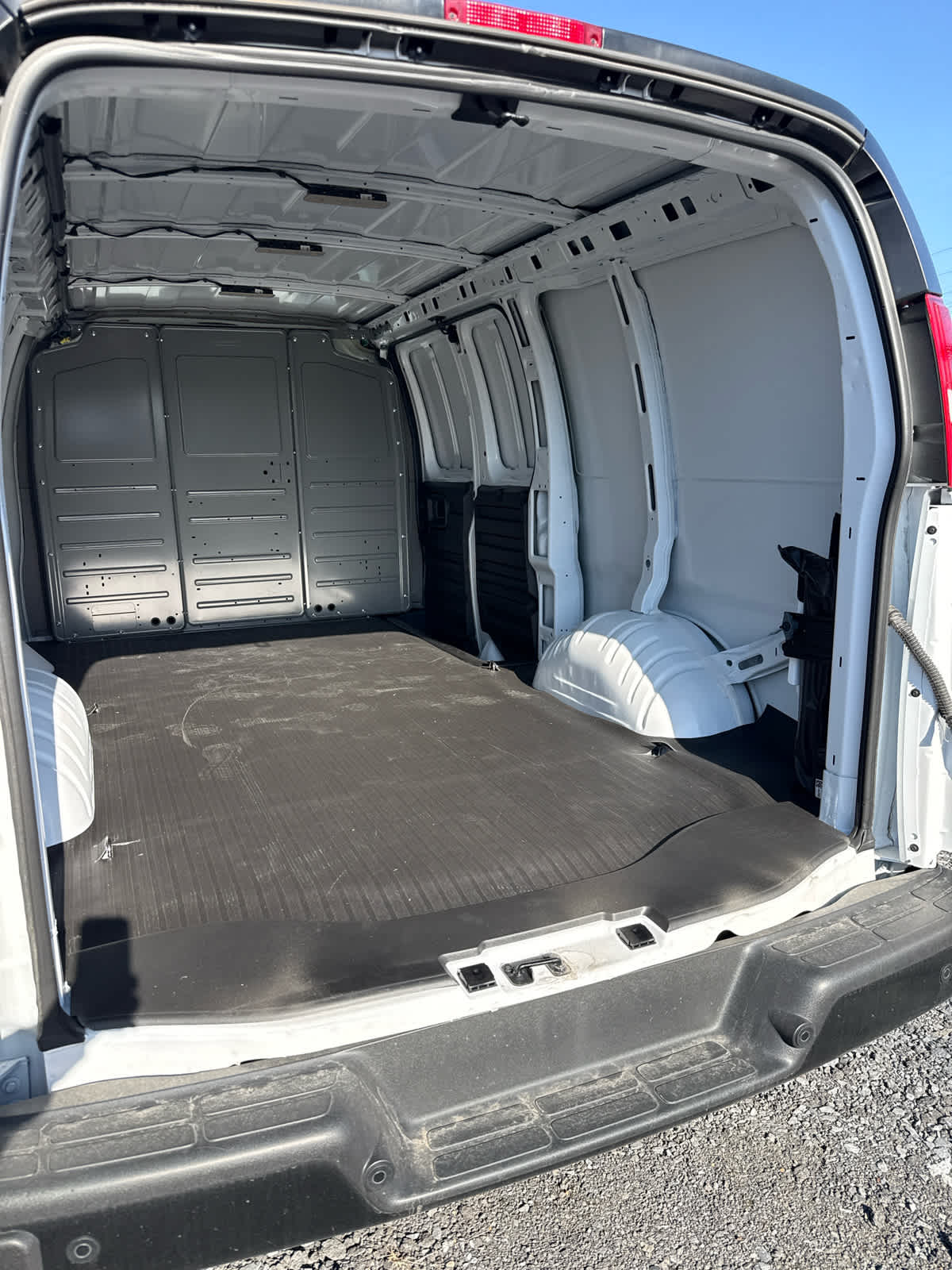 2025 GMC Savana Cargo 2500 Work Van