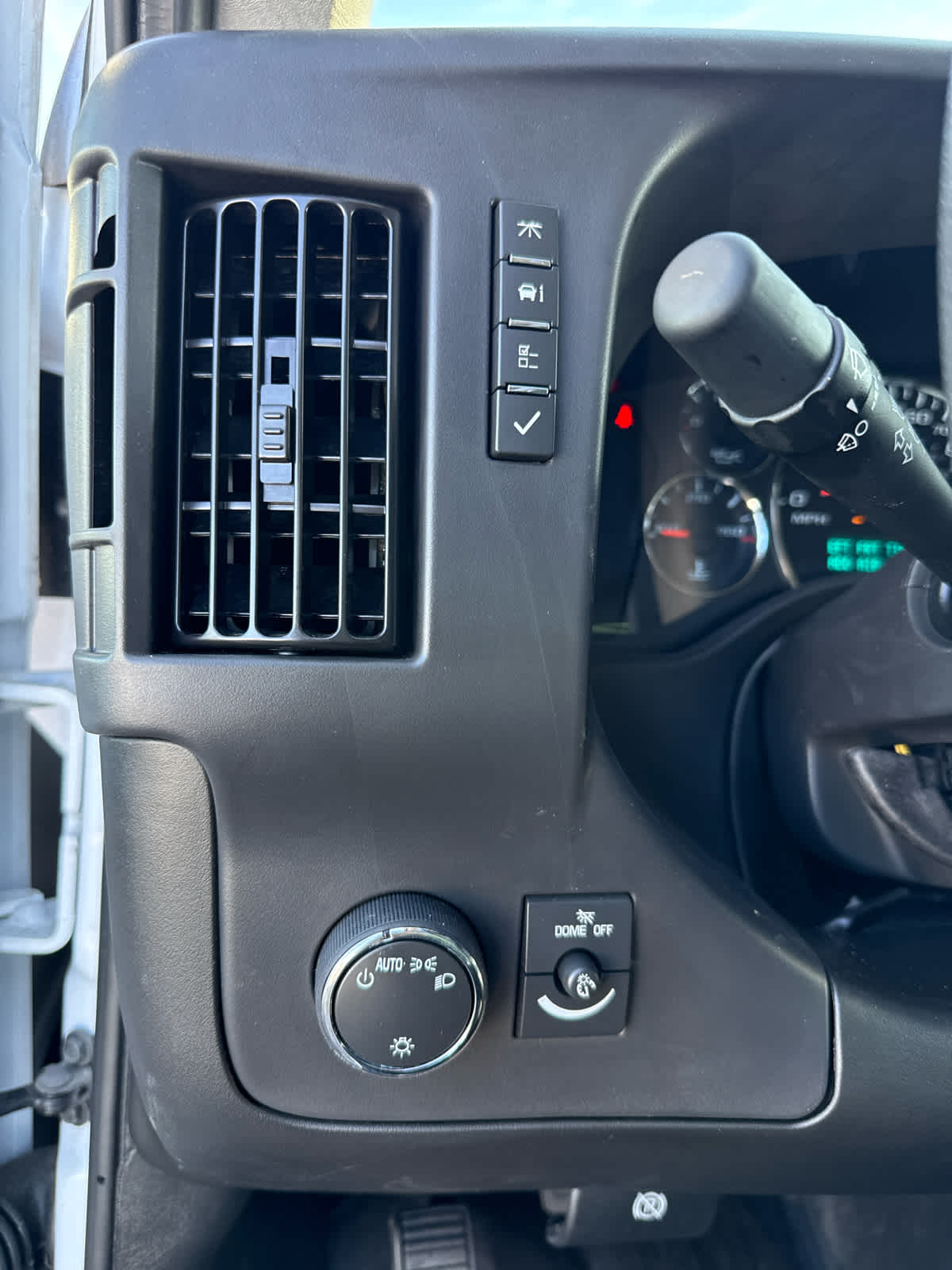 2025 GMC Savana Cargo 2500 Work Van