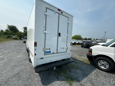 2025 GMC Savana Cutaway 3500 1WT