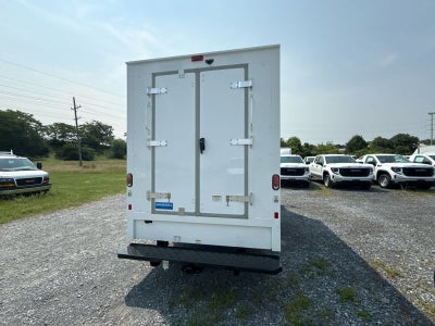 2025 GMC Savana Cutaway 3500 1WT