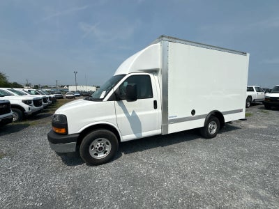 2025 GMC Savana Cutaway 3500 1WT