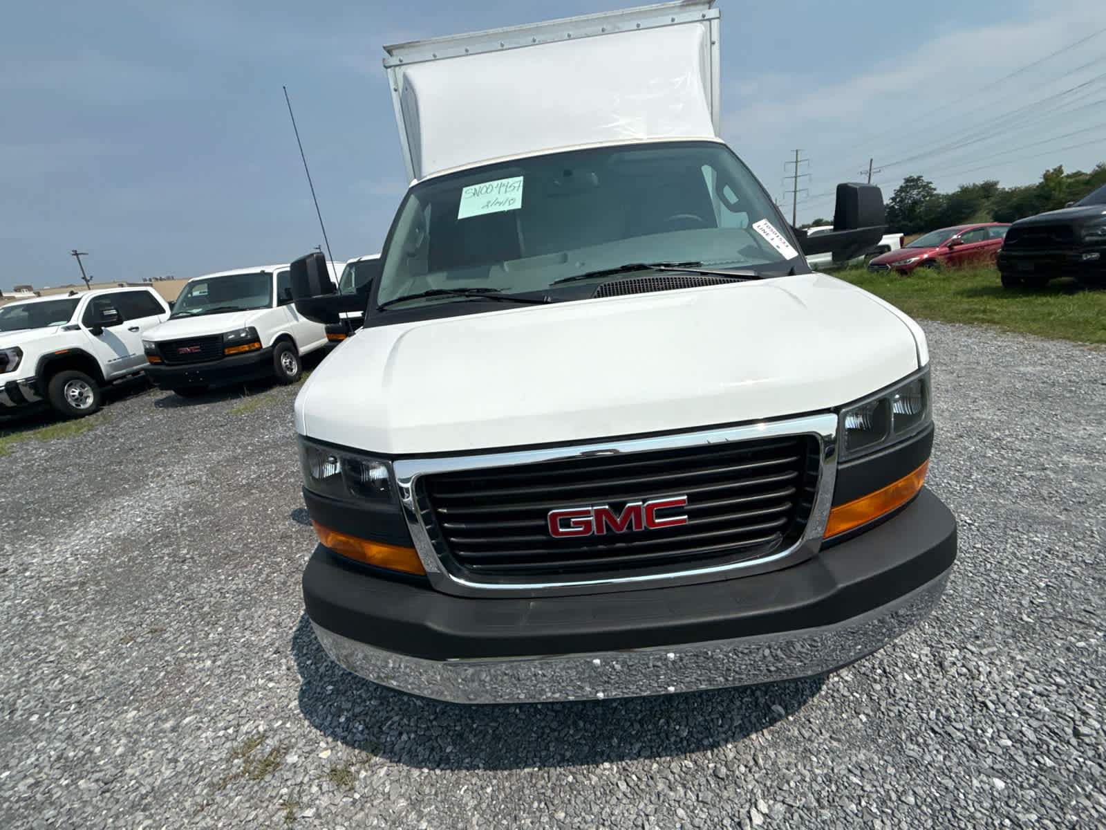 2025 GMC Savana Cutaway 3500 1WT