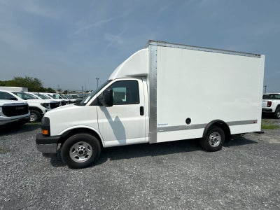 2025 GMC Savana Cutaway 3500 1WT