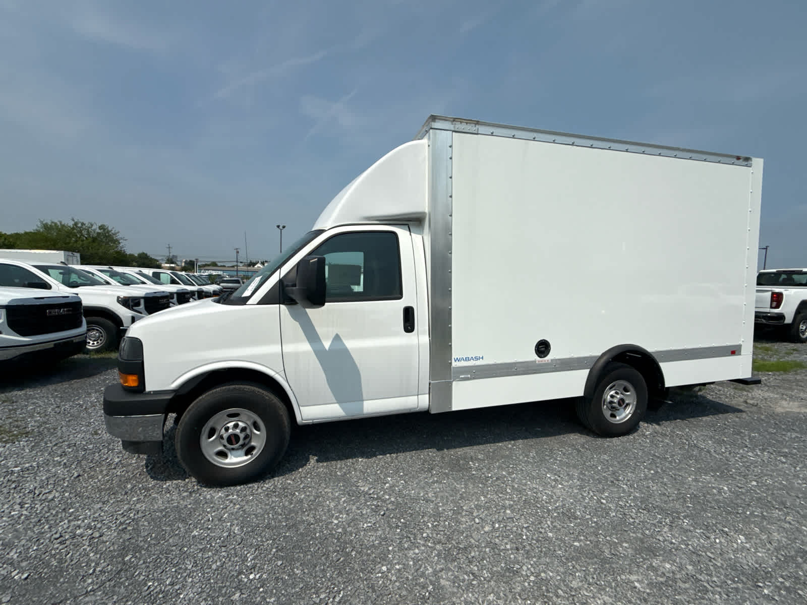 2025 GMC Savana Cutaway 3500 1WT