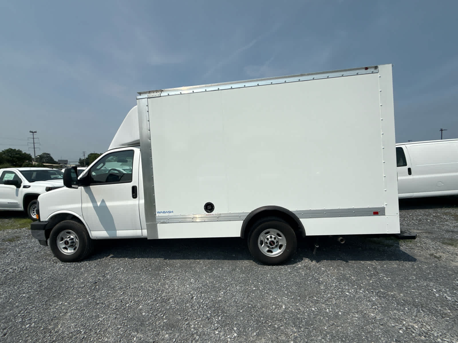 2025 GMC Savana Cutaway 3500 1WT