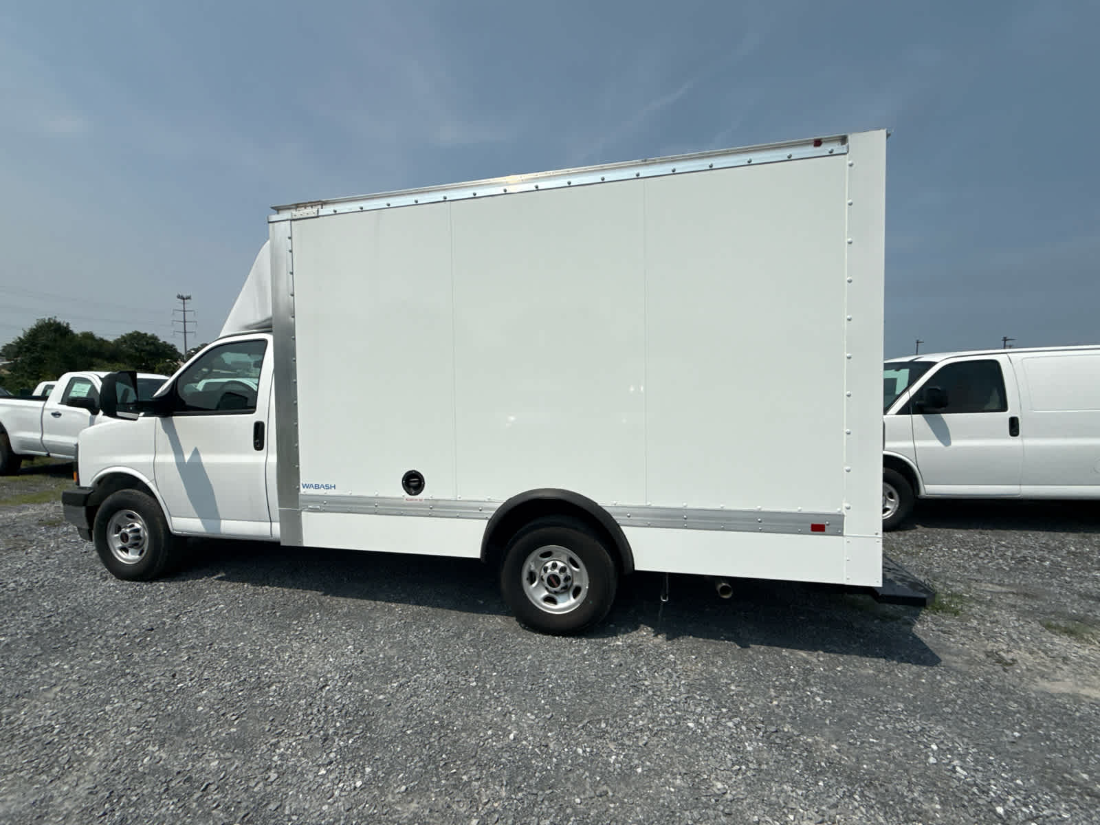 2025 GMC Savana Cutaway 3500 1WT