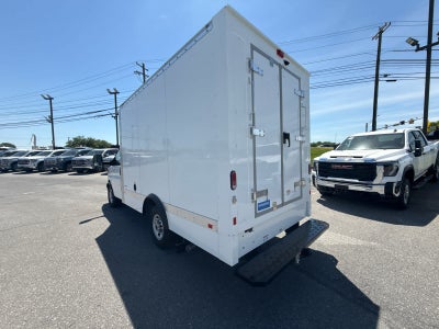 2025 GMC Savana Cutaway 3500 1WT
