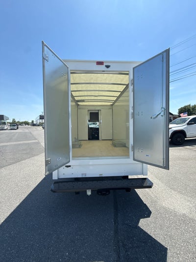 2025 GMC Savana Cutaway 3500 1WT