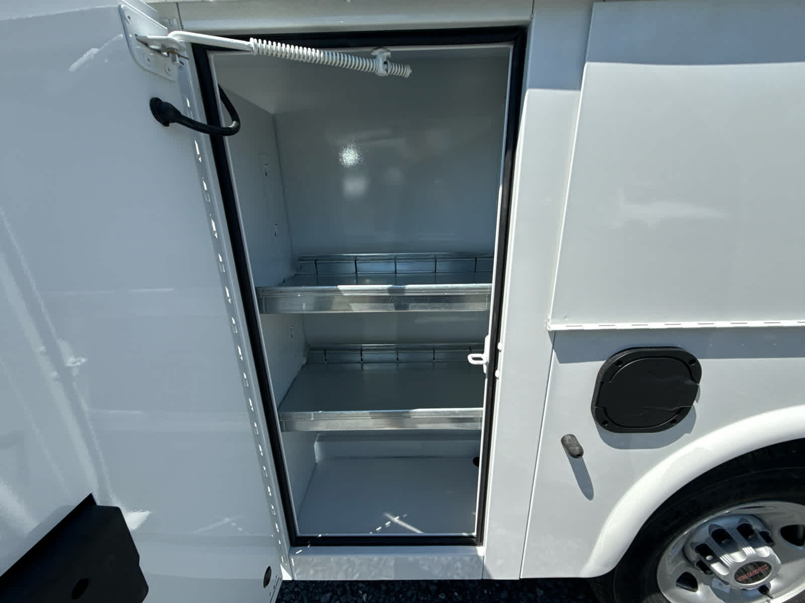 2025 GMC Savana Cutaway 3500 1WT