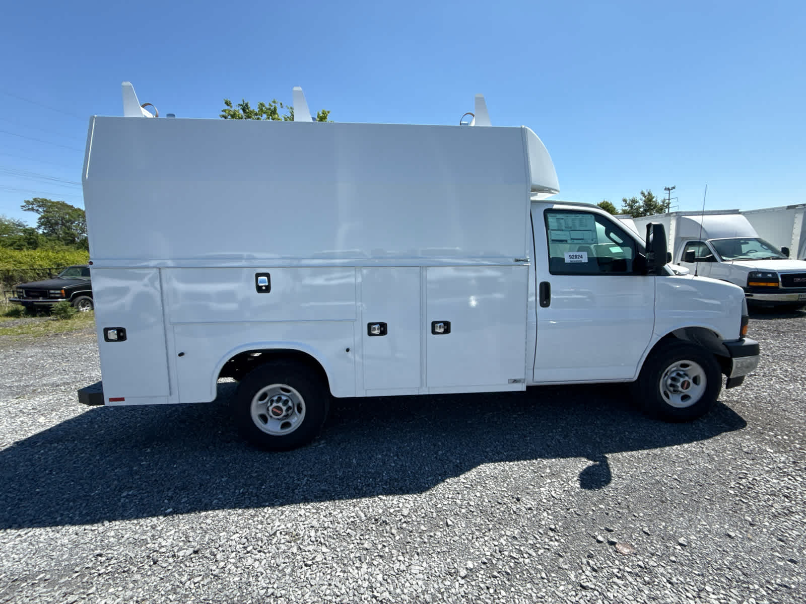 2025 GMC Savana Cutaway 3500 1WT