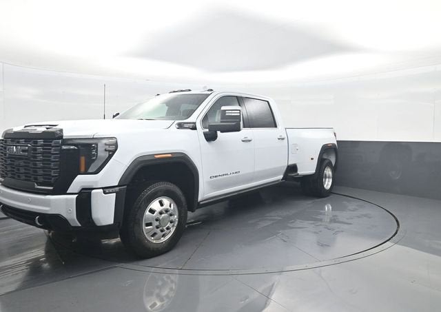 2026 GMC Sierra 3500 HD Denali Ultimate DRW