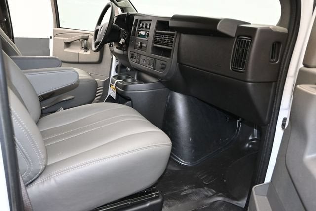 2025 GMC Savana Cargo Work Van