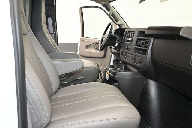 2025 GMC Savana Cargo Work Van