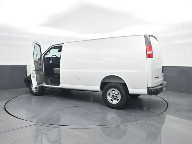 2025 GMC Savana Cargo Work Van