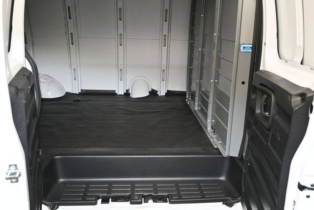 2025 GMC Savana Cargo Work Van