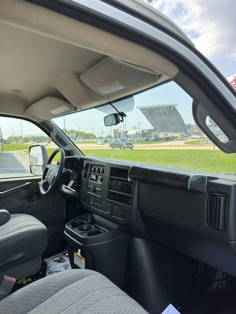 2024 GMC Savana Cutaway 4500 2WT