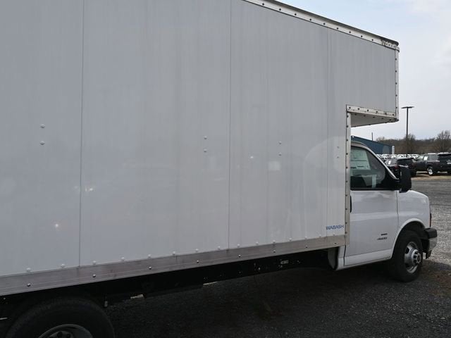 2024 GMC Savana Cutaway 4500 2WT