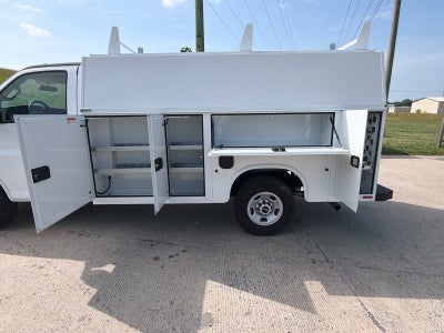 2025 GMC Savana Cutaway 3500 1WT