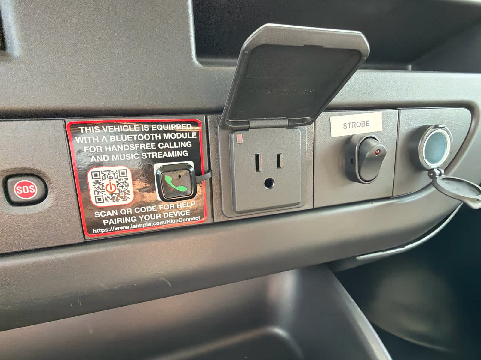 2025 GMC Savana Cutaway 3500 1WT